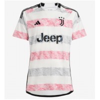 Camiseta Juventus Filip Kostic #11 Segunda Equipación Replica 2023-24 mangas cortas